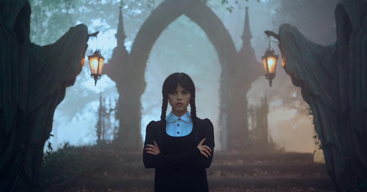So sieht Jenna Ortega in der zweiten Staffel von „WEDNESDAY“ aus, die 2025 Premi | Cinexcepción