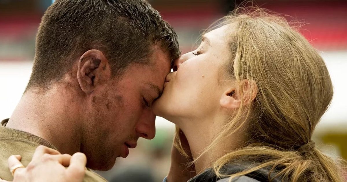They interviewed Aaron Taylor-Johnson and asked him about Elizabeth Olsen, to wh | Cinexcepción
