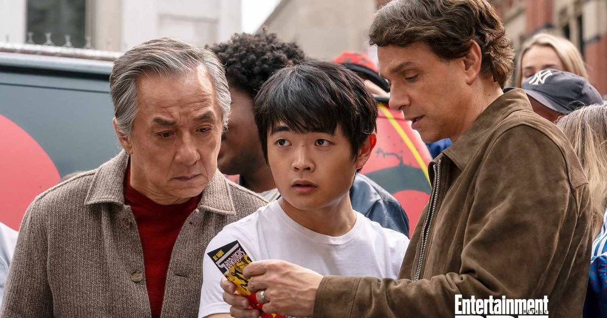 成龍 Jackie Chan et Ralph Macchio avec le nouveau #KarateKid, Ben Wang. | Cinexcepción