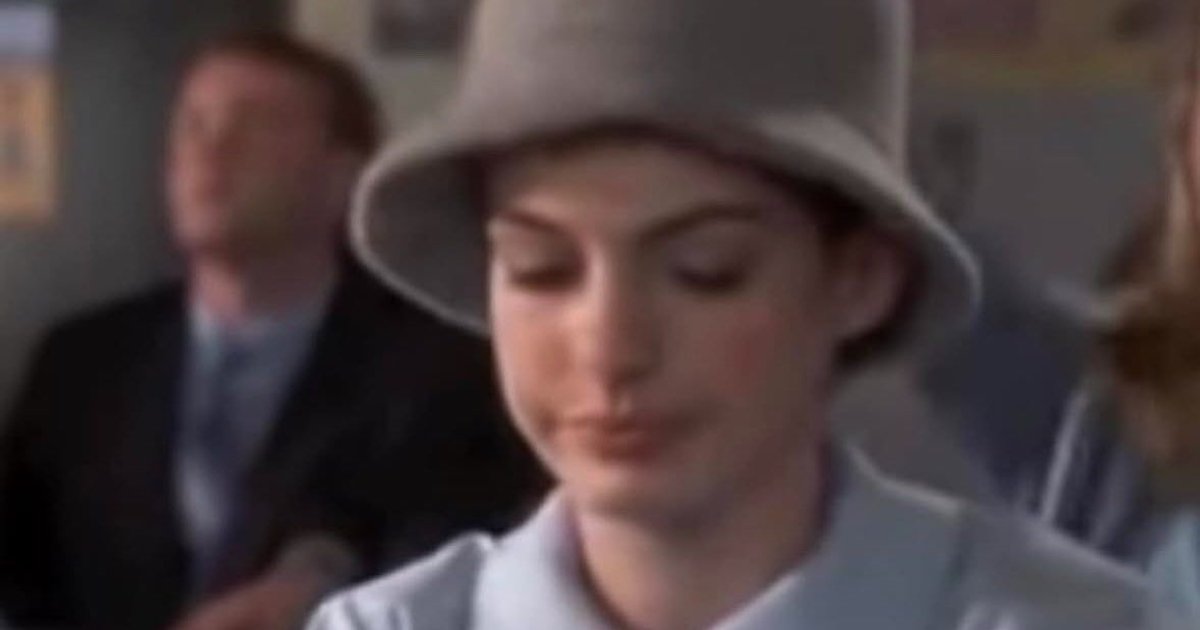 Anne Hathaway hat auf Instagram eine kleine Nachricht an #JeremyStrong über sein | Cinexcepción