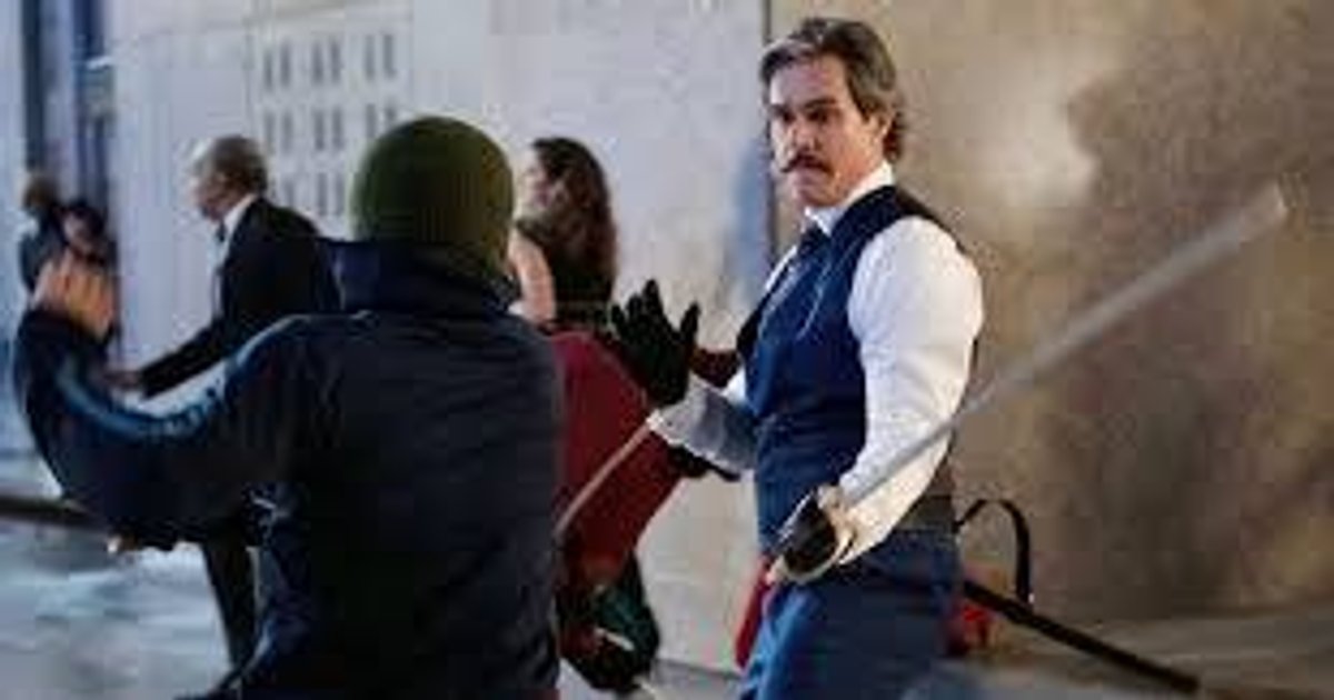 Il est confirmé que Tony Dalton revient sous le nom de Jacques DuQuesne, c'est-à | Cinexcepción