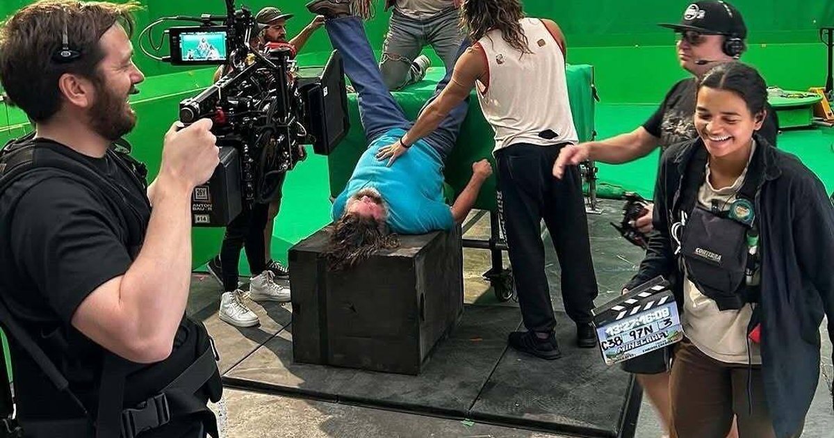Momoa about to detonate | Cinexcepción