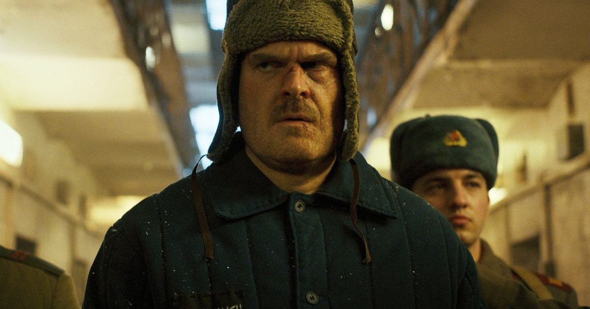 David Harbour sagt, er kenne Pedro Pascal seit ihrer Kindheit. | Cinexcepción