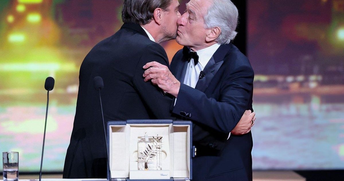 Leonardo DiCaprio überreichte #RobertDeNiro beim Cannes Festival die Ehrenpalme | Cinexcepción