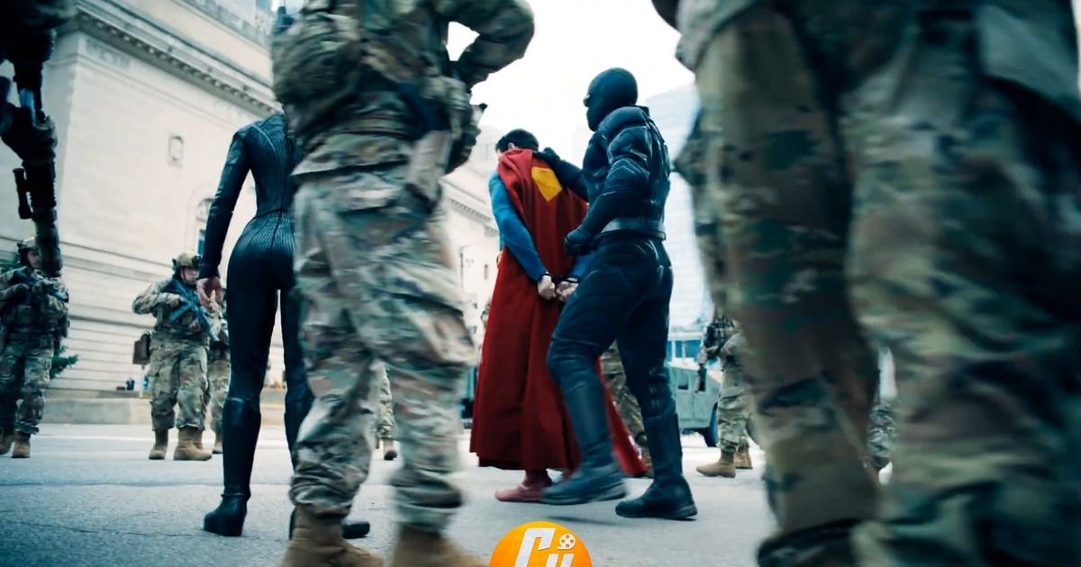 Superman wird vom Immigration Enforcement Service (ICE) in den Vereinigten Staat | Cinexcepción