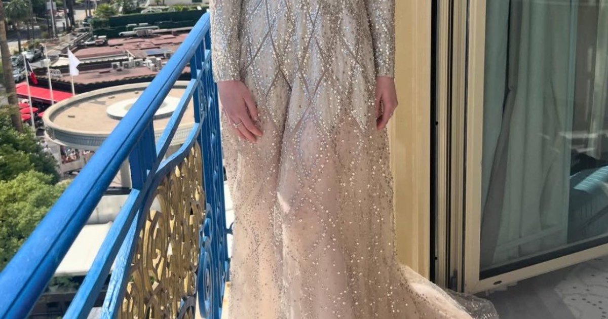 Ein weiteres Foto von #ElleFanning beim Cannes Festival. | Cinexcepción