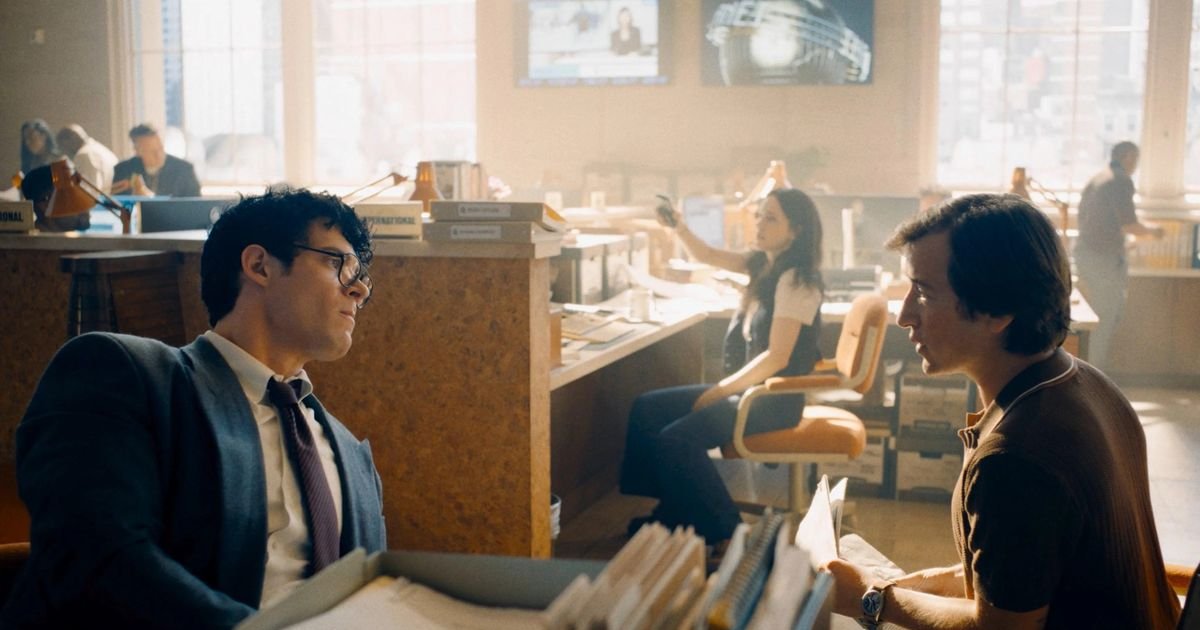 Es gibt einen Typen, der beim Daily Planet arbeitet, der immer mit Lois Lane rum | Cinexcepción