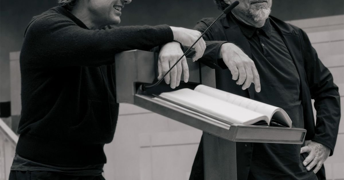 #TomCruise compartilhou esta imagem ao lado de #AlejandroGonzalezInarritu no set | Cinexcepción