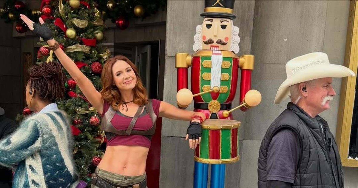 Karen Gillan am Set von Jumanji 4. | Cinexcepción