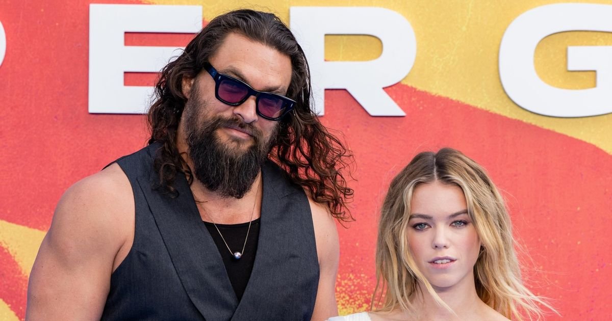 Jason Momoa y Milly Alcock en la premiere de Supergirl en Londres. | Cinexcepción