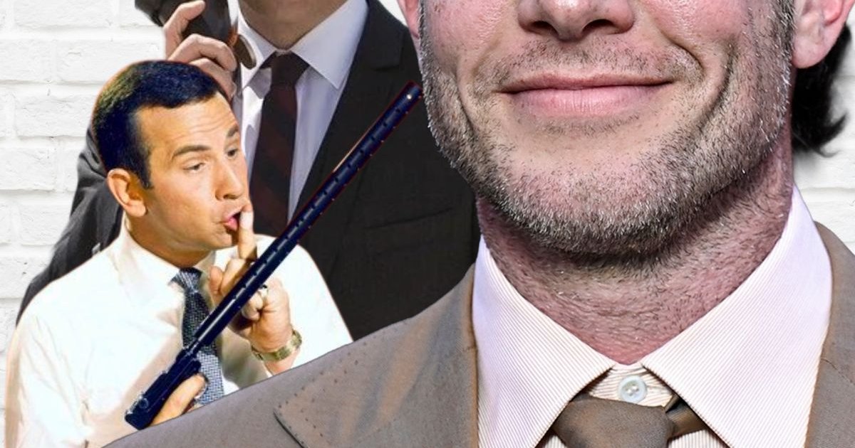 O comediante John Mulaney estaria em negociações para se tornar o próximo Maxwel | Cinexcepción