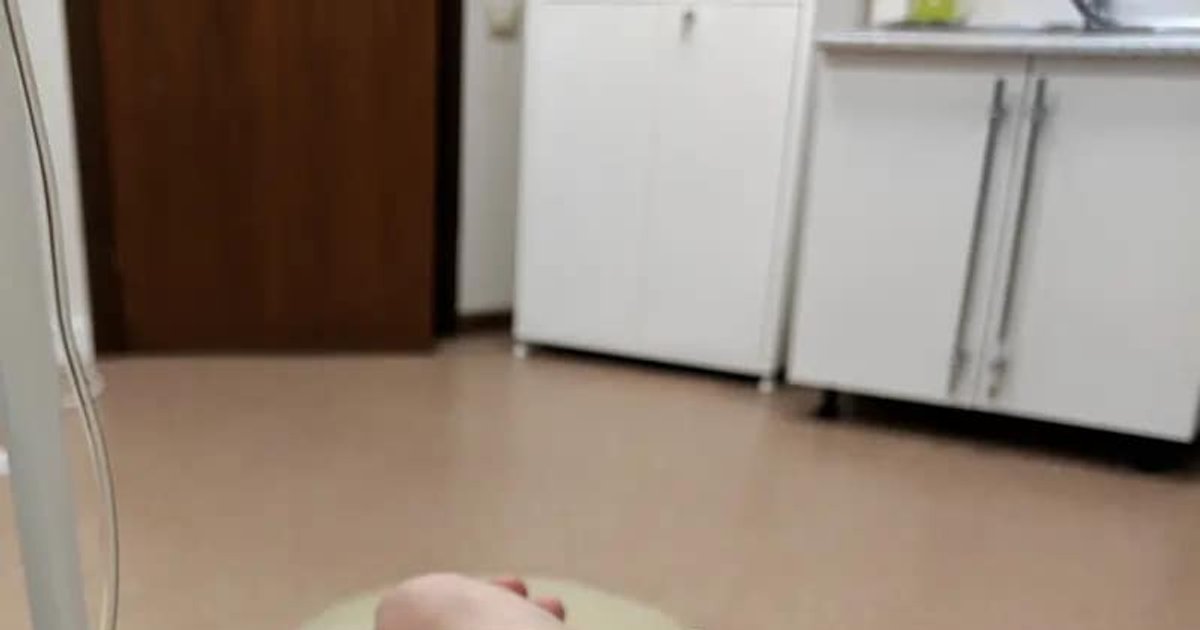 Je suis venu me faire poser une intraveineuse à l'hôpital pour préparer le très | Cinexcepción