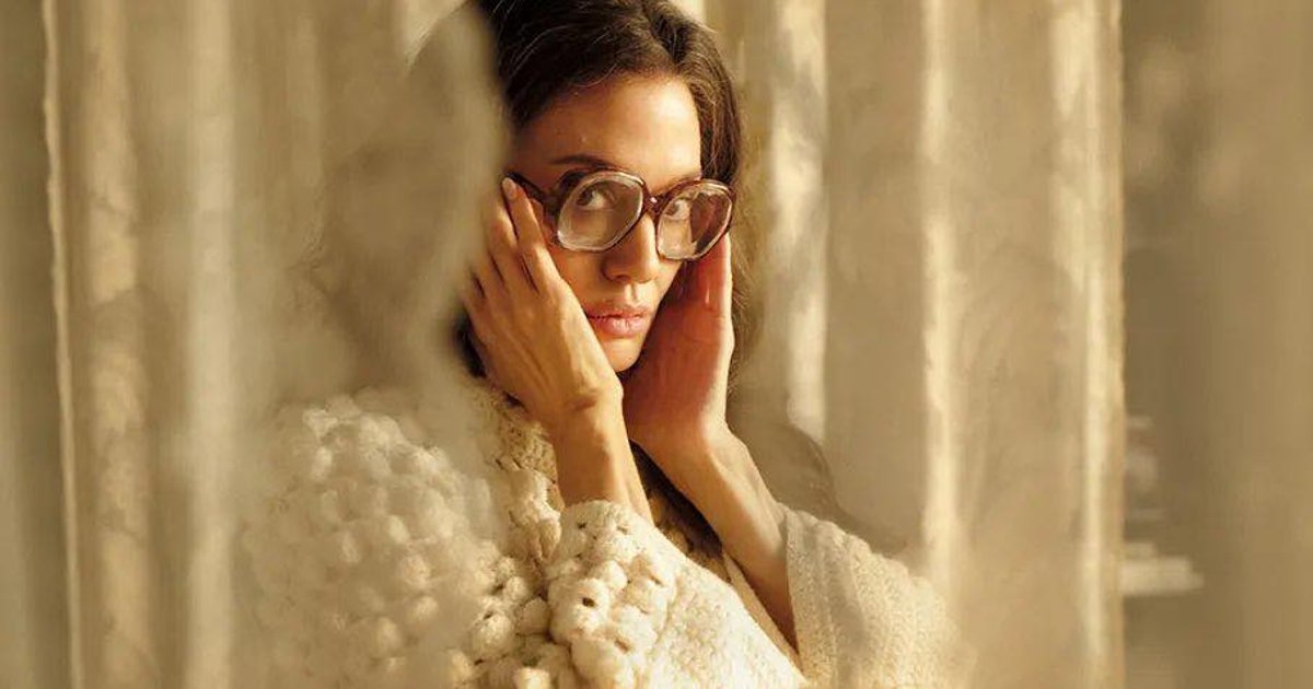 Así se ve Angelina Jolie encarnando a la gran Maria Calas en la siguiente p | Cinexcepción