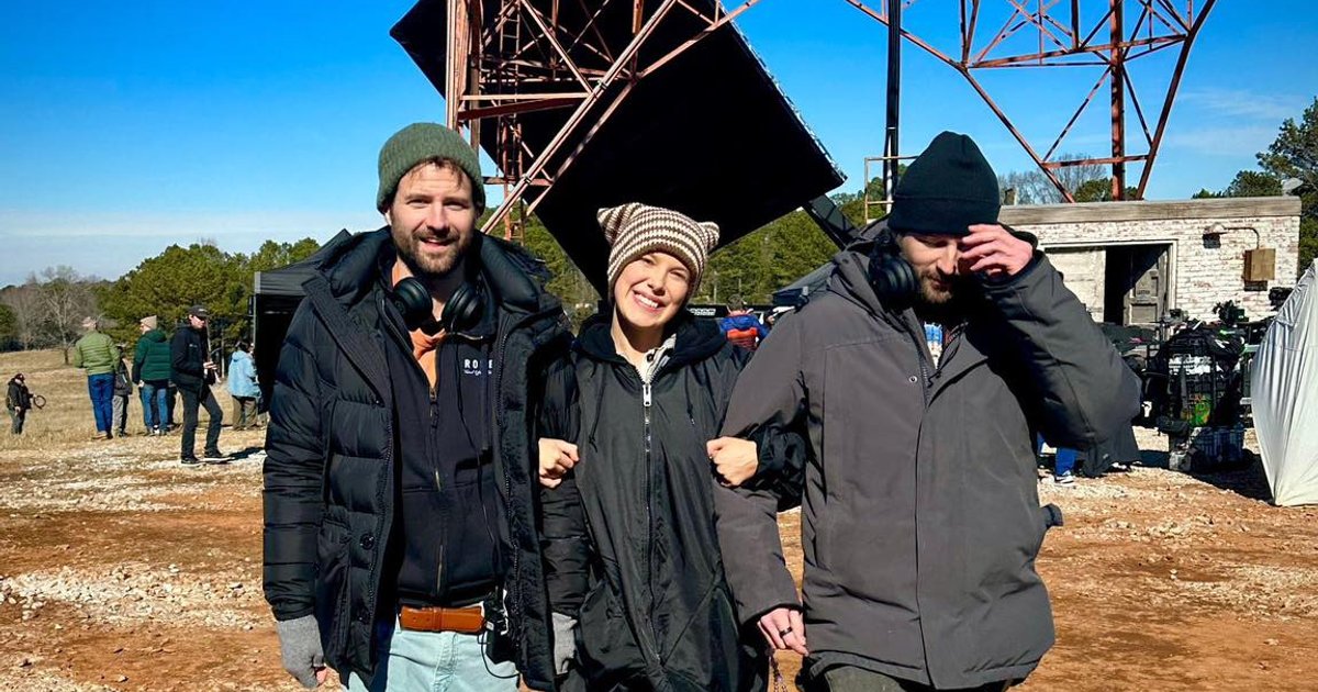 Millie Bobby Brown nas gravações de 'STRANGER THINGS'. | Cinexcepción
