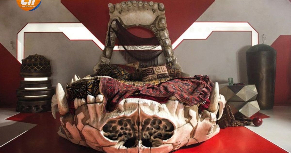 Aquela cama onde está #Deadpool é a mesma cama do Hulk que apareceu em Thor: Rag | Cinexcepción