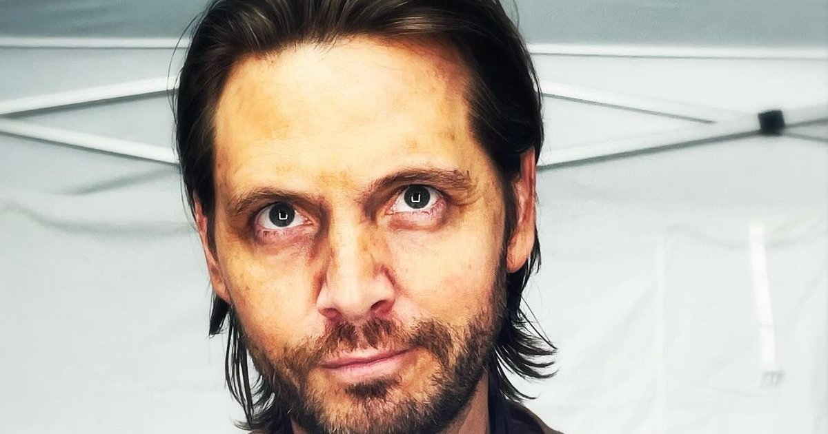 Schauspieler Aaron Stanford gibt uns ein Foto hinter den Kulissen seiner Rückkeh | Cinexcepción