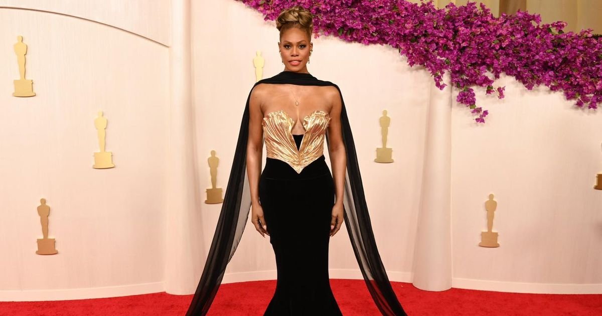 Laverne Cox já chegou para terminar de aspirar o carpete. | Cinexcepción