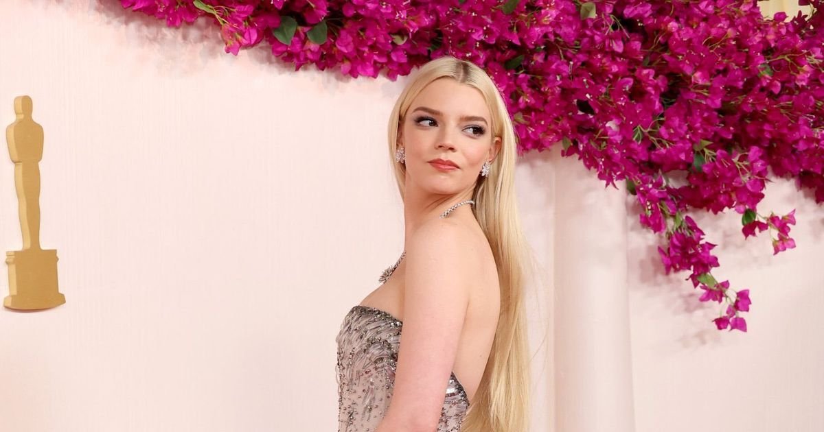 Anya Taylor-Joy im ikonischen Kleid von Christian Dior, Junon. | Cinexcepción