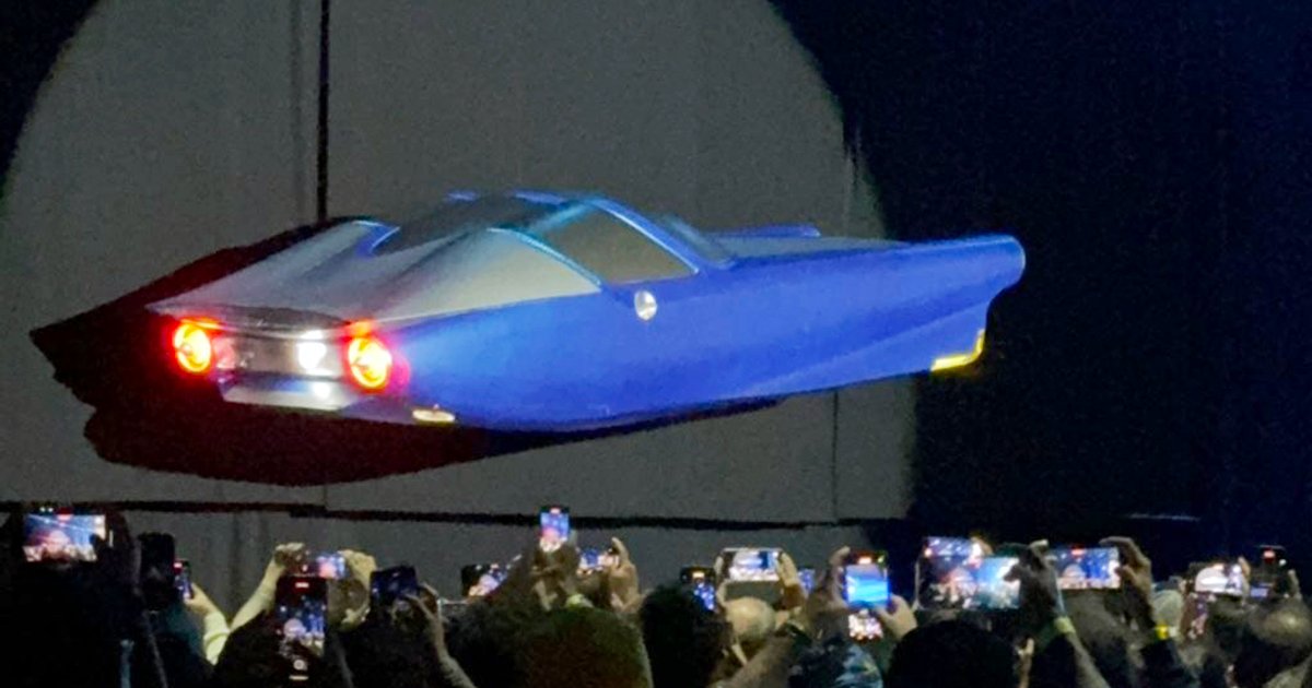 We present the Fantastic Car, for the new #FantasticFour movie, with a retrofutu | Cinexcepción