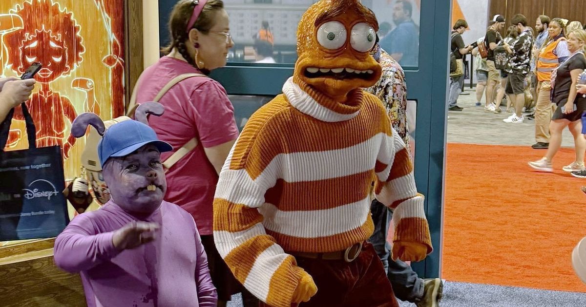 Un paio di cosplay terrificanti in #D23, sembra addirittura uno di quegli strani | Cinexcepción