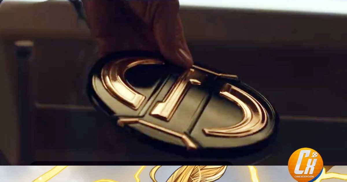 The emblem on Sentry's suit. | Cinexcepción